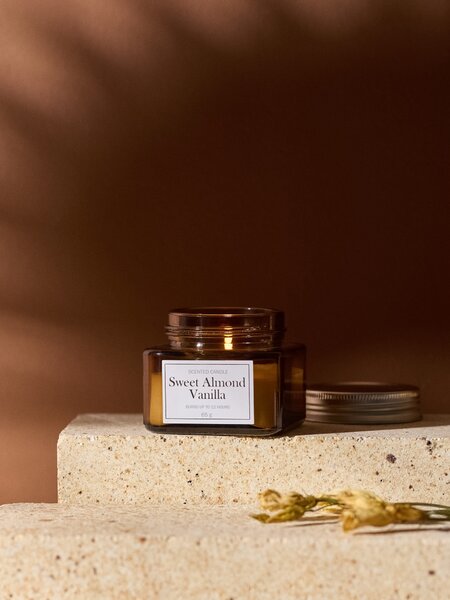 Sinsay - Vonná sviečka Sweet Almond Vanilla - béžová