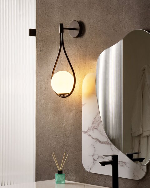 Nástenná lampa čierna kovová sklenené tienidlo elegantné svietidlo v tvare kvapky moderný glamour