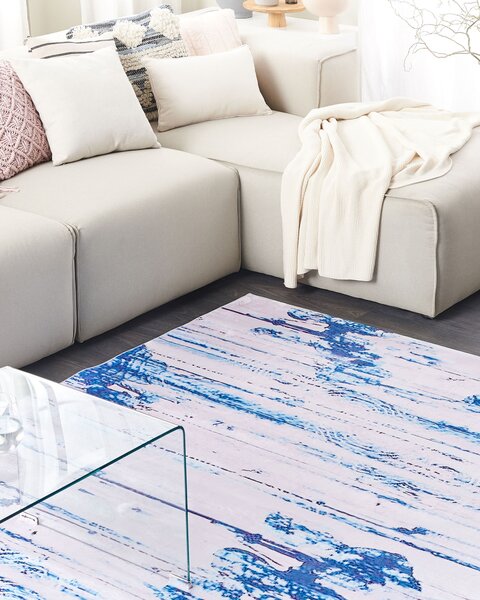Koberec modrý a béžový z polyesteru 140 x 200 cm abstraktný vzor pogumovaná spodná vrstva