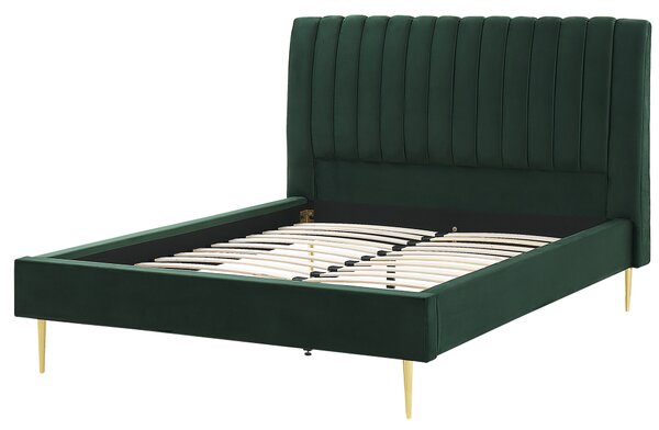 Čalúnená posteľ zelená zamatová 140 x 200 cm lamelový rošt vysoké čelo elegantný dizajn spálňa