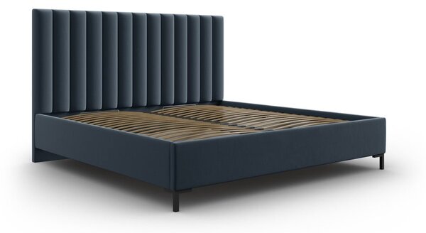 Tmavomodrá čalúnená dvojlôžková posteľ s úložným priestorom s roštom 140x200 cm Casey – Mazzini Beds