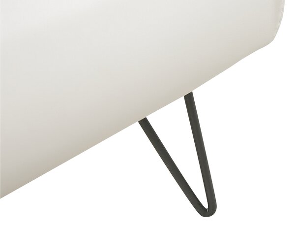 Posteľ svetlobéžová umelá koža 180 x 200 cm prešívané čelo postele tenké čierne nohy moderný dizajn