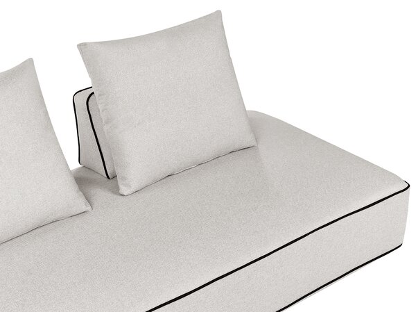 Leňoška svetlosivá látkové čalúnenie s vankúšmi moderný minimalistický štýl obývacia izba