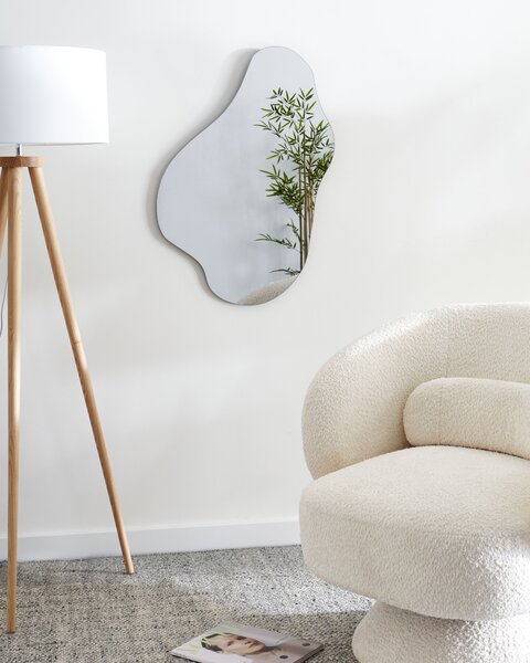 Nástenné zrkadlo strieborné MDF sklo 46 x 76 cm nepravidelný tvar moderný štýl predsieň kúpeľňa