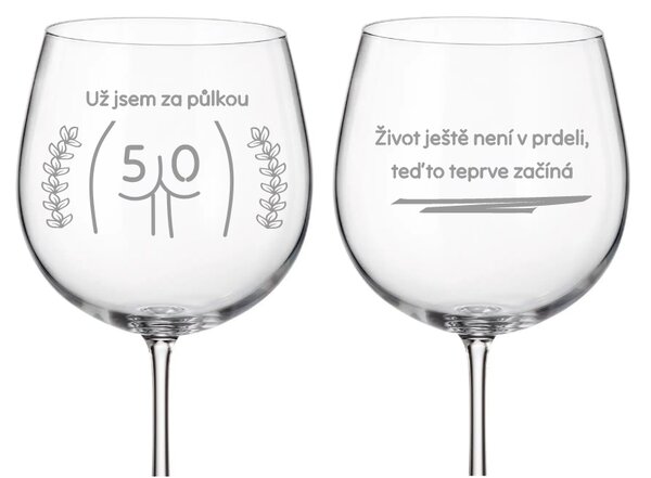Dekorant Vtipné poháre na červené víno k narodeninám UŽ SOM ZA POĽKOU 2KS