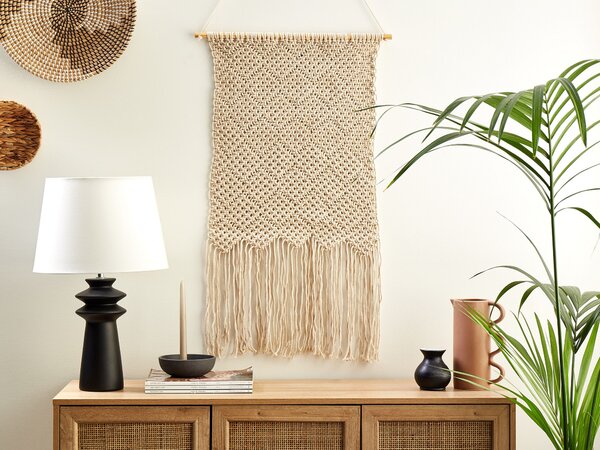Nástenná dekorácia béžová bavlna borovicové drevo pletená ručná výroba so strapcami makramé boho štýl doplnky dekorácie