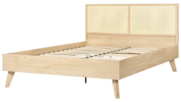 Posteľ svetlé drevo 140 x 200 cm ratan drevotrieska s roštom minimalistický boho štýl spálňa