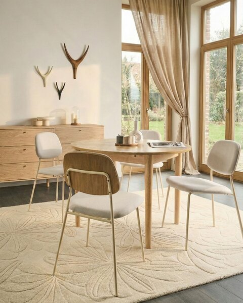 Sada 4 jedálenských stoličiek krémová biela polyester železné nohy ochranné podložky moderný minimalistický dizajn jedáleň
