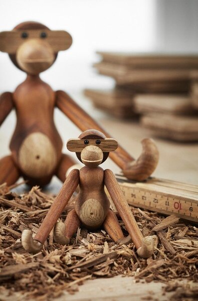 Drevená opička Monkey Small Teak Limba 20 cm