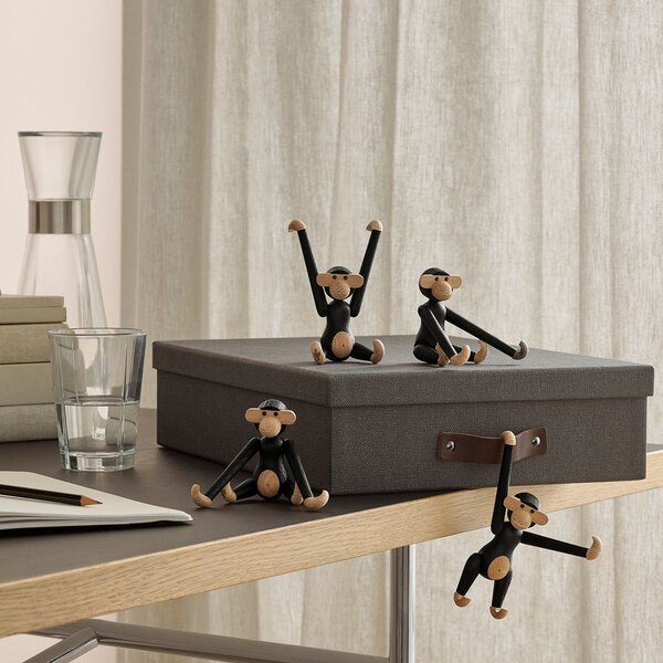 Drevená opička Monkey Mini Dark Oak 9,5 cm