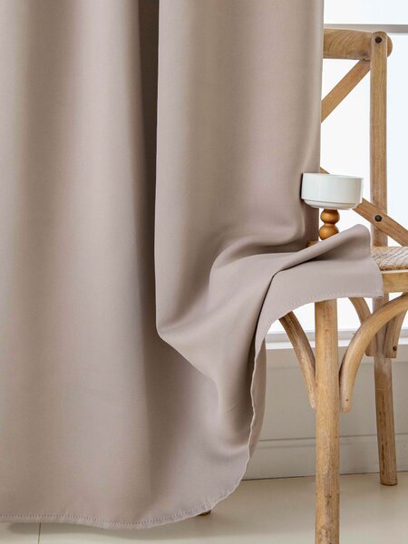 Blackout závesy Elias cappuccino – 140 × 160 cm (2 ks) - riasiaca stuha