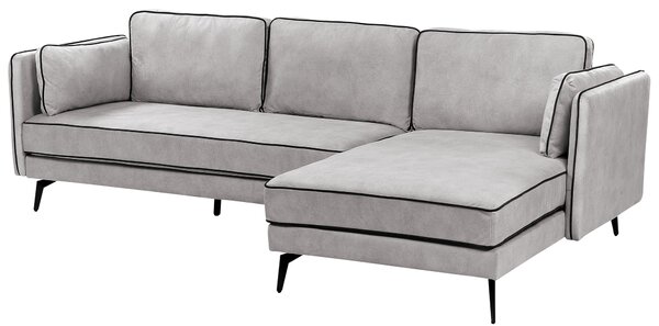 Rohová pohovka svetlosivá zamatová čalúnená ľavostranná kovové nohy dekoratívne vankúše moderný dizajn