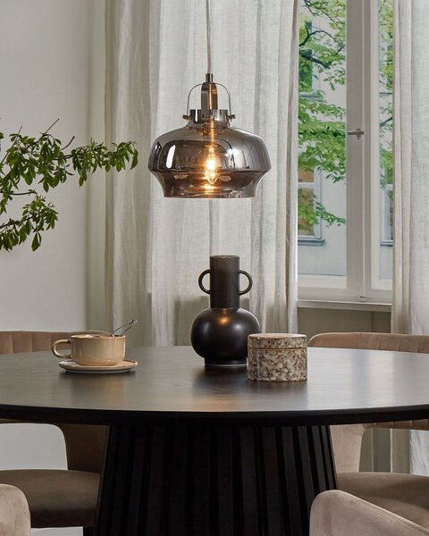 Závesná lampa sivá z dymového skla industriálne stropné svietidlo so skleneným tienidlom