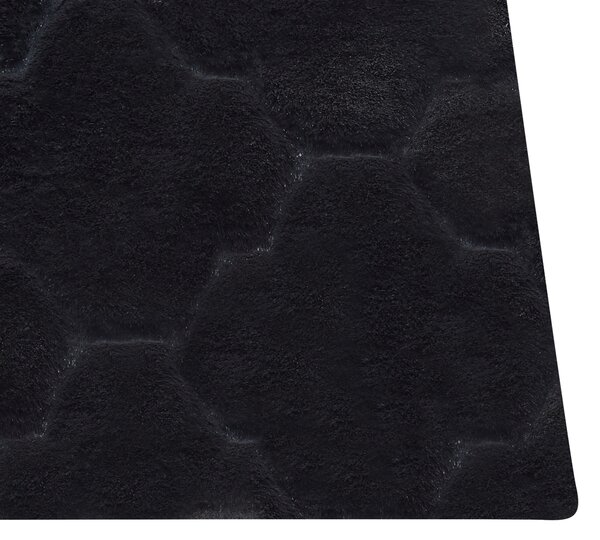 Koberec z umelej zajačej kožušiny čierny 160 x 230 cm umelá polyesterová kožušina mäkký huňatý so vzorom a vysokým vlasom