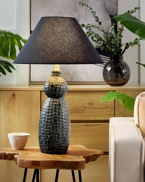 Stolná lampa tmavomodrý keramický podstavec čierne látkové tienidlo nočná lampa obývačka spálňa