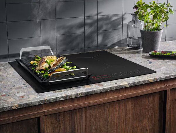 Electrolux EIS62453IZ + kupóny na daľší nákup - Indukčná varná doska