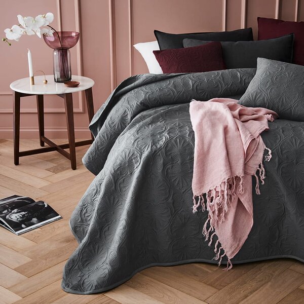Dekorstudio Elegantný prehoz na posteľ LEILA v tmavosivej farbe Rozmer prehozu (šírka x dĺžka): 170x210cm