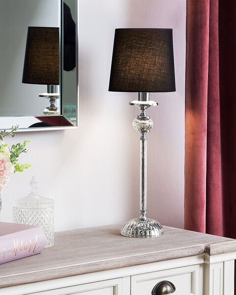 Stolná lampa na nočný stolík čierne látkové tienidlo strieborný kovový podstavec glamour štýl obývacia izba spálňa