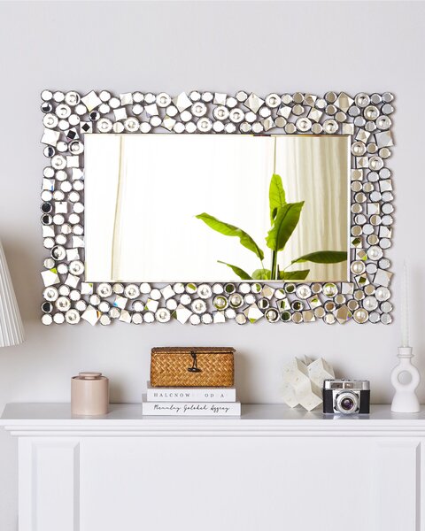 Nástenné zrkadlo strieborná MDF sklo 60 x 90 cm obdĺžnikový tvar lesklý povrch ozdobný rám moderný glamour štýl obývačka spálňa