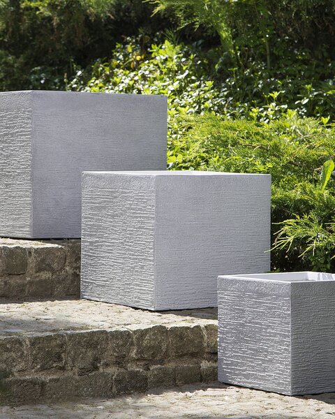 Kvetináč sivý zmes hliny a vlákien 40 x 40 x 38 cm štvorcový tvar odolný voči UV žiareniu moderný štýl interiér exteriér záhrada