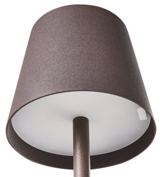 Stolná lampa hnedá hliníková s dotykovým vypínačom nabíjanie cez USB kábel bezdrôtová moderný štýl interiér exteriér
