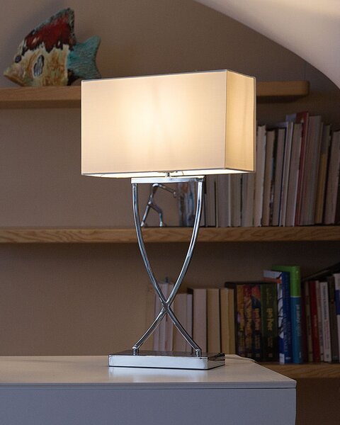 Stolná lampa strieborný kovový podstavec 62 cm biele látkové tienidlo obdĺžniková moderná obývacia izba