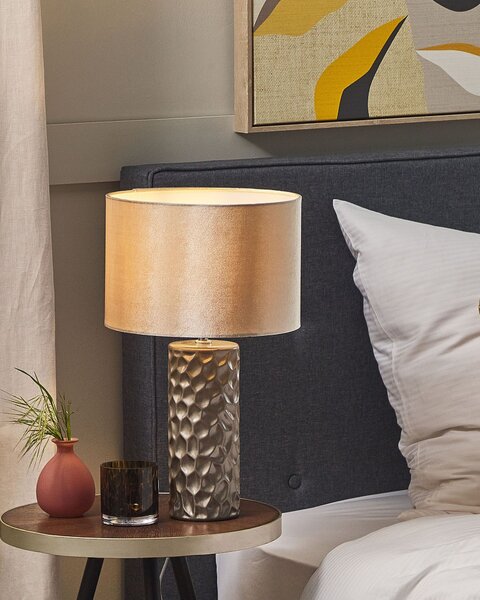Stolná lampa zlatá keramická 50 cm geometrický vzor zamatové tienidlo ozdobný podstavec elegantný glamour dizajn