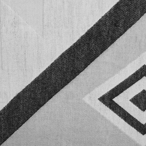 Deka sivá akryl polyester 130 x 170 cm prikrývka na posteľ geometrický vzor strapce obývačka spálne
