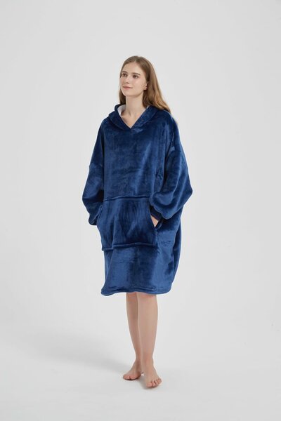 Deka s rukávmi HOODIE námornícka modrá