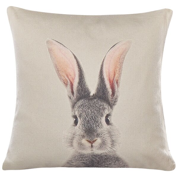 Sada 2 dekoratívnych vankúšov sivobéžová polyester bavlna 45 x 45 cm štvorcový tvar zvierací vzor motív zajaca moderný štýl doplnky