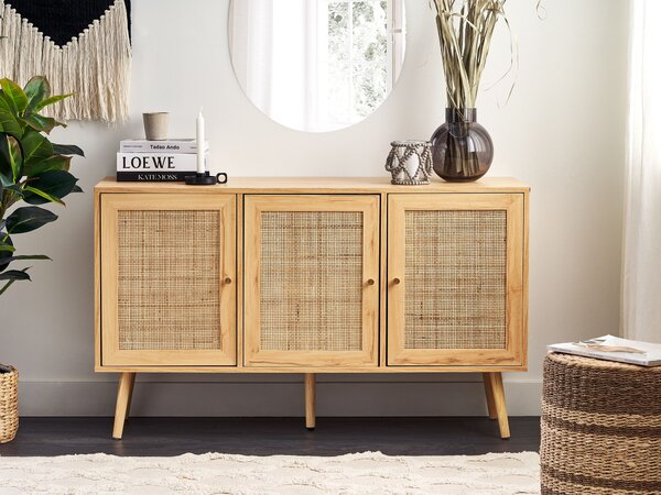 Komoda svetlé drevo ratanový výplet 3-dverová úložný priestor moderný boho štýl obývačka spálňa