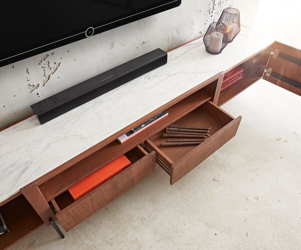 DELIFE TV stolík Secara 220 cm akácia hnedá 2 dvierka 2 zásuvky mramor závesný