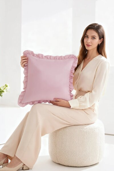 Saténová obliečka na vankúš RUFFY PREMIUM púdrová Rozmer: 40x40 cm