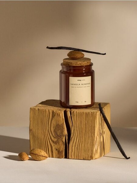 Sinsay - Sviečka Vanilla Almond - hnedá
