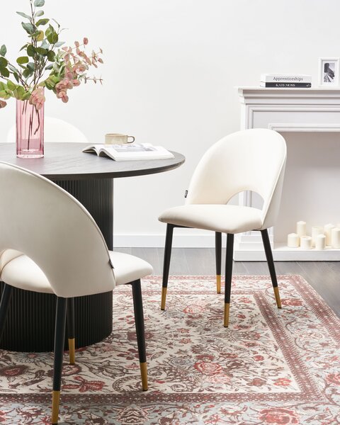 Sada 2 jedálenských stoličiek svetlobéžová zamatové čalúnenie čierne nohy retro glamour štýl