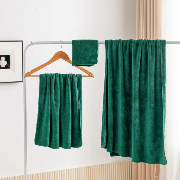 Rýchloschnúci uterák ACTIVE zelený Rozmer: 70X140 cm