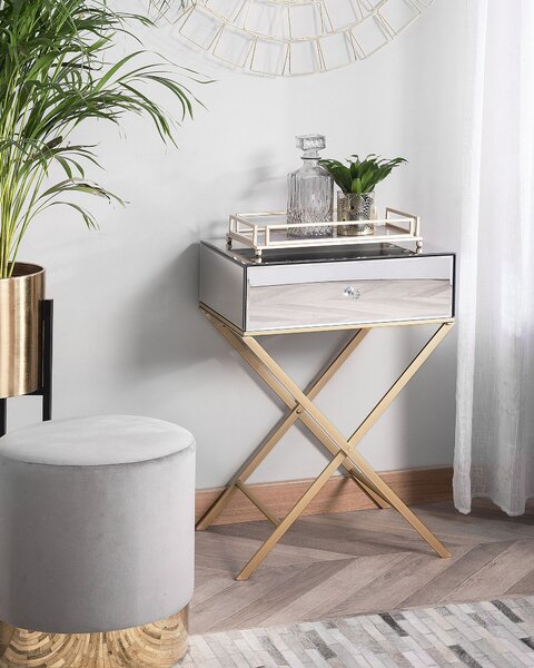 Bočný stolík strieborný zrkadlový vrch zlaté kovové nohy 50 x 40 cm moderný elegantný štýl jedna zásuvka