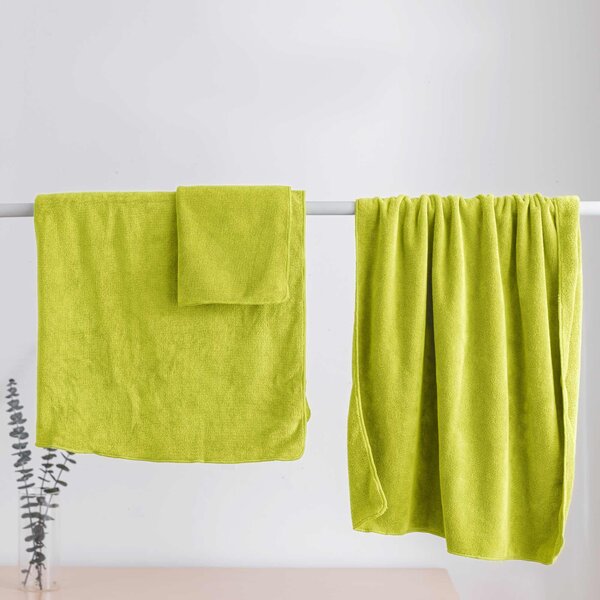 Rýchloschnúci uterák ACTIVE matcha Rozmer: 70X140 cm