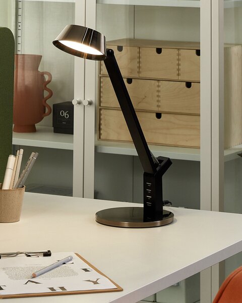 LED stolová lampa mosadzná kovová kancelárska lampa s nastaviteľným ramenom a stmievačom USB port