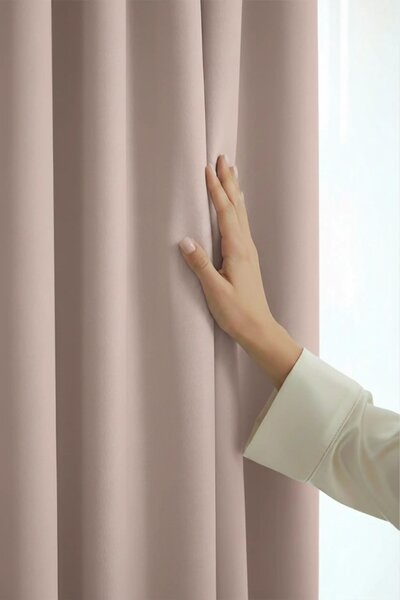 Záves s krúžkami HOLD púdrový 140x250 cm