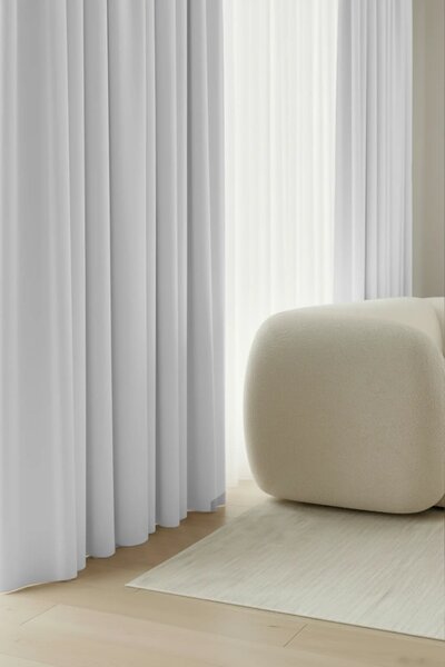 Velúrový záves SOFT VELVET biely na riasiacu pásku Rozmer: 140x270 cm