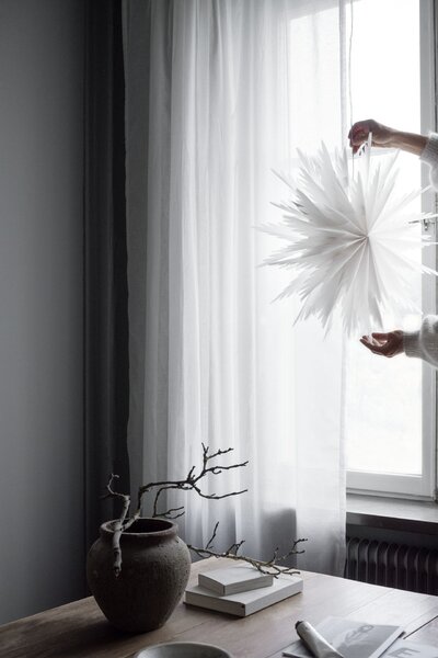 Závesná svietiaca hviezda Liz White 50 cm