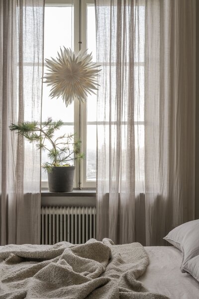 Závesná svietiaca hviezda Maja White 50 cm