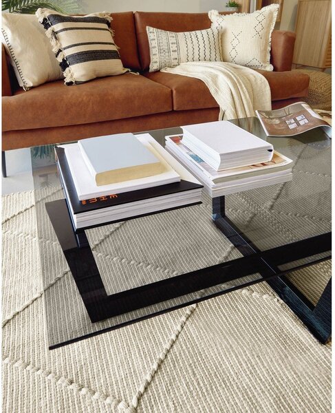 Čierny konferenčný stolík so sklenenou doskou 70x120 cm Plam – Kave Home