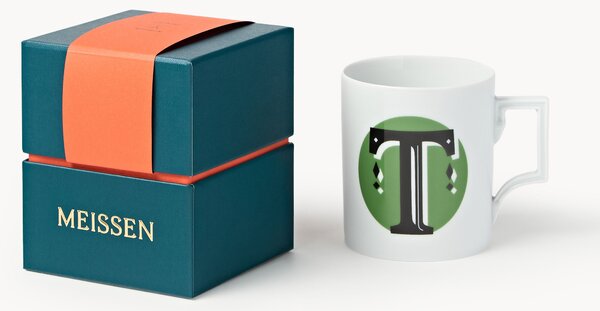 Westwing x MEISSEN, Ručne vyrobený hrnček's ozdobným motívom Initials
