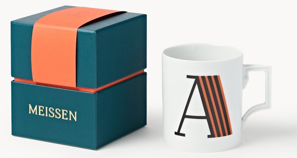 Westwing x MEISSEN, Ručne vyrobený hrnček's ozdobným motívom Initials