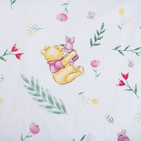 Bavlnená detská obliečka do postieľky 100x135 cm Winnie the Pooh "Pooh Hugs" – Jerry Fabrics