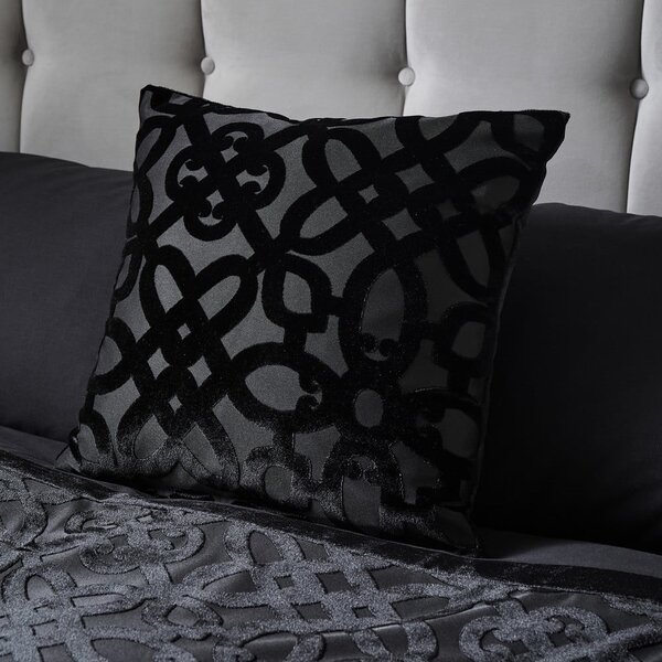 Zamatový dekoračný vankúš 43x43 cm Lattice Cut – Catherine Lansfield