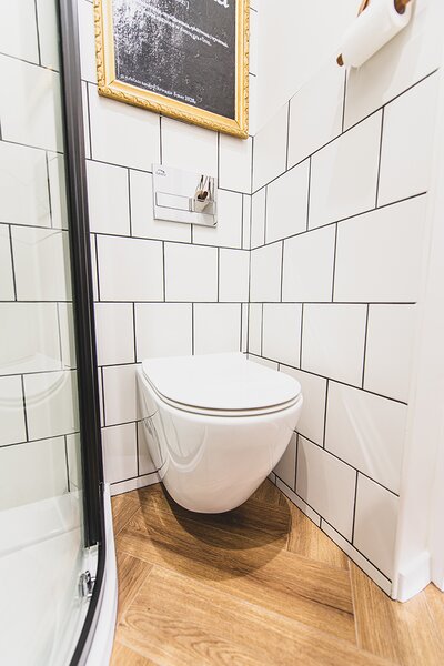 Laveo Desna, WC sedátko 440x362 mm, soft-close, duroplast, biela lesklá,, LAV-ADA_600D