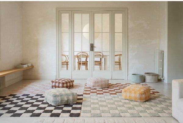 Svetloružovo-krémový prateľný ručne tkaný bavlnený koberec 120x160 cm Kitchen Tiles Rose – Lorena Canals